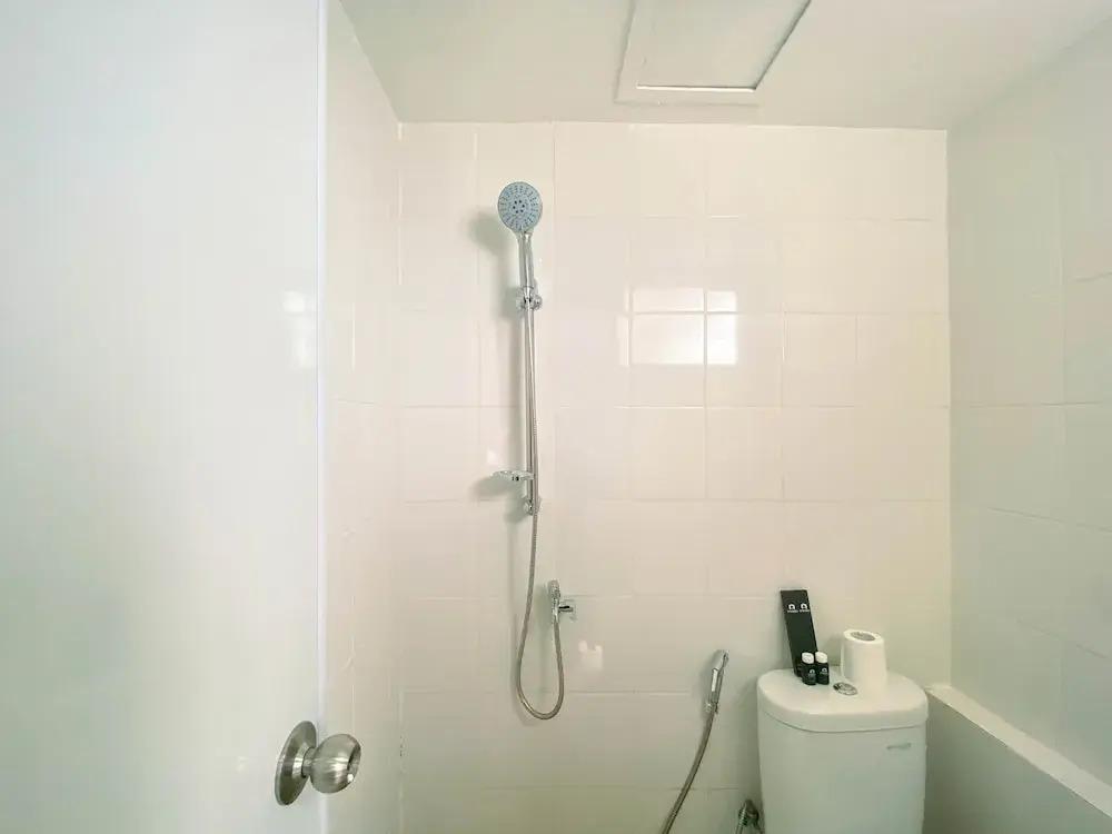 Джакарта: Comfy And Strategic Studio Apartment At Bassura City