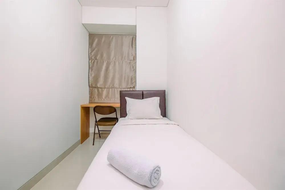 Well Designed 2Br Corner Transpark Cibubur Apartment — фото 4