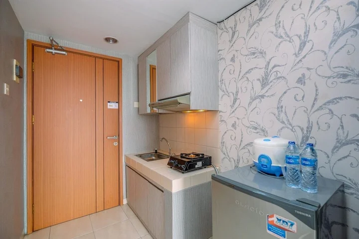 Депок: Comfy Studio Apartment At Margonda Residence 3