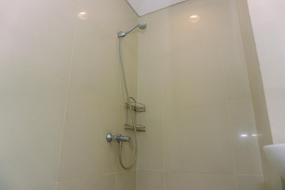 Comfy And Modern Studio Apartment 12Th Floor Atria Residences Gading Serpong — фото 1