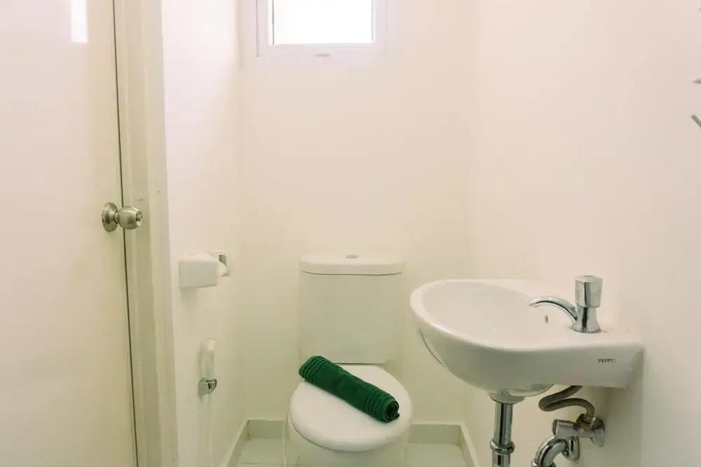 Тангеранг: Cozy And Simply Look Studio Room At Aeropolis Residence 3 Apartment