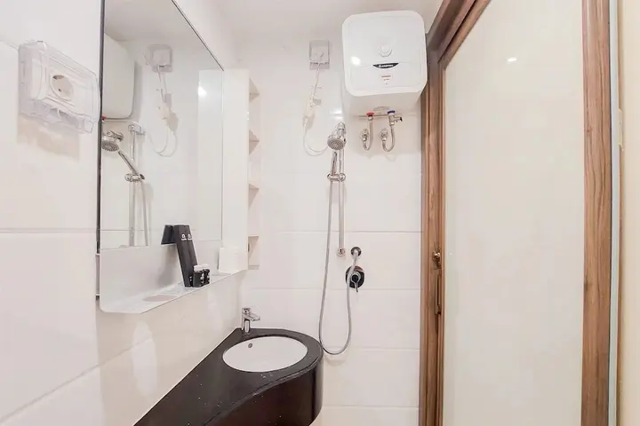 Legok: Comfy And Fancy Studio Apartment At Sky House Bsd