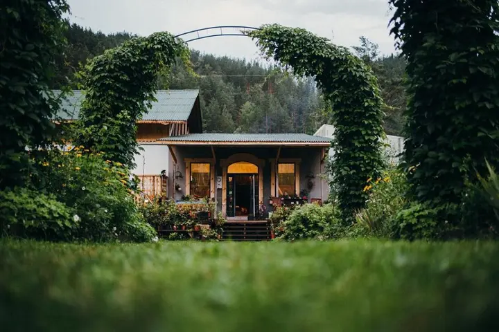Чемал: Garden Rooms