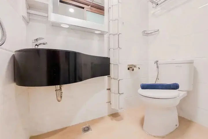 Studio Full Furnished With Comfort Design At Sky House Bsd Apartment — фото 6