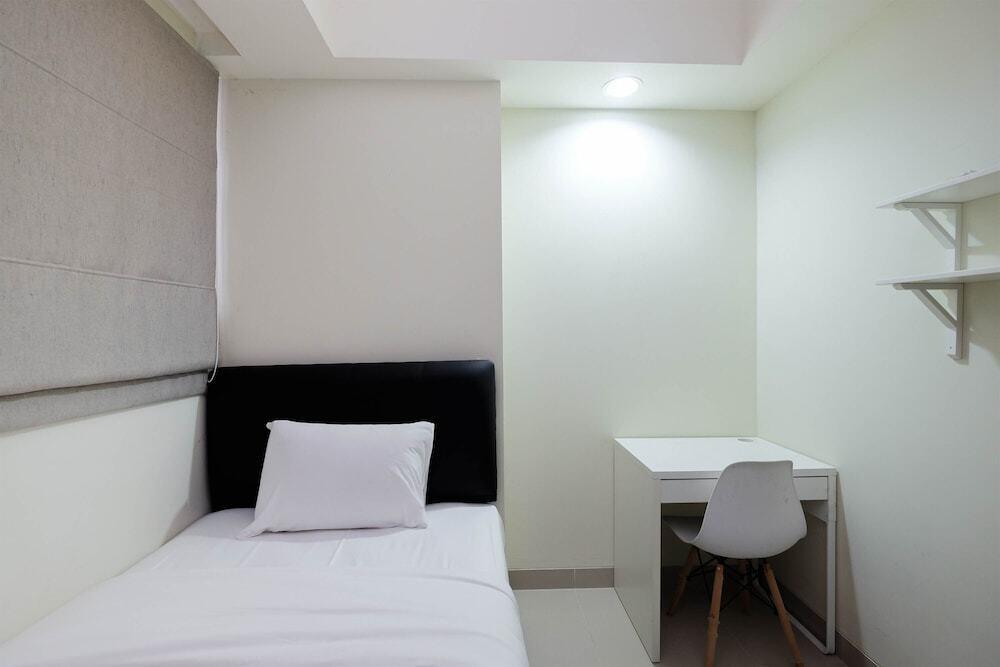 Депок: Combined 3Br Apartment Without Living Room At Evenciio Margonda