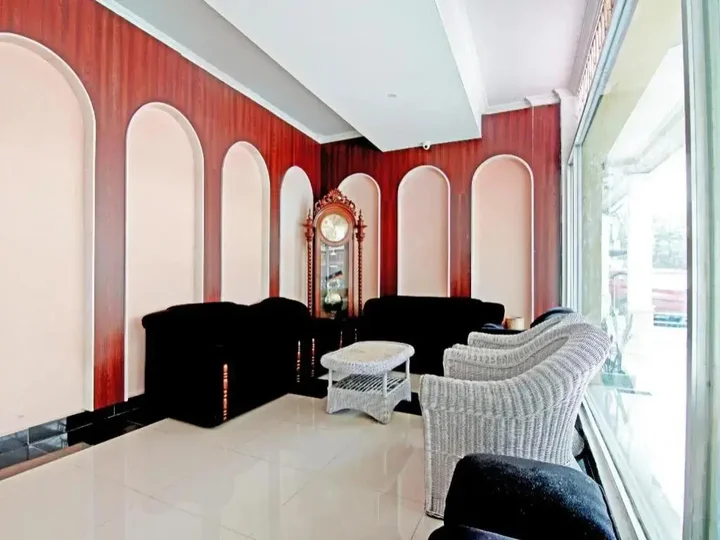 Пеканбару: OYO 90857 Baaraka Syariah Hotel