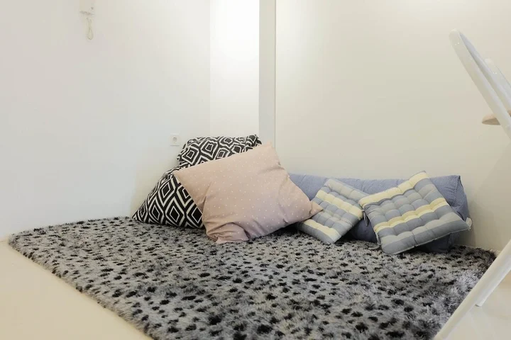 Джакарта: Stylish and Modern 2BR Bassura City Apartment