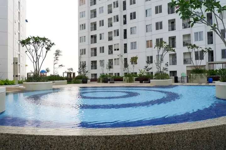 Джакарта: Stylish and Modern 2BR Bassura City Apartment