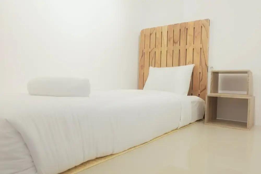 Джакарта: Stylish and Modern 2BR Bassura City Apartment
