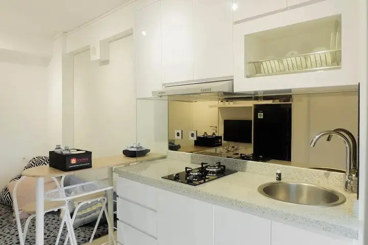 Джакарта: Stylish and Modern 2BR Bassura City Apartment