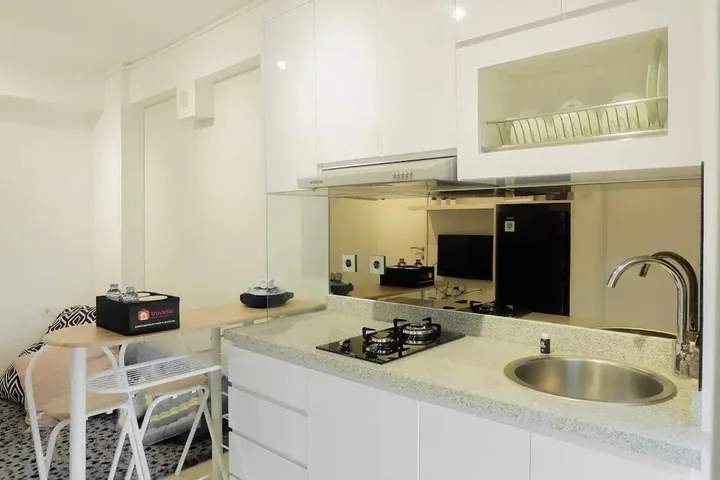 Джакарта: Stylish and Modern 2BR Bassura City Apartment