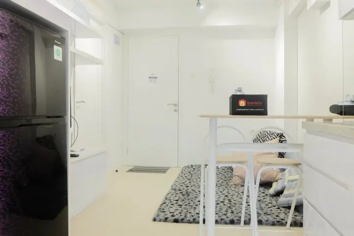 Джакарта: Stylish and Modern 2BR Bassura City Apartment