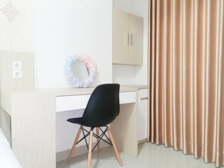 Nice And Comfort Studio At Taman Melati Sinduadi Apartment — фото 4