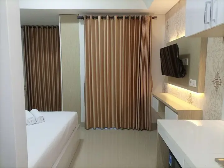 Nice And Comfort Studio At Taman Melati Sinduadi Apartment — фото 5