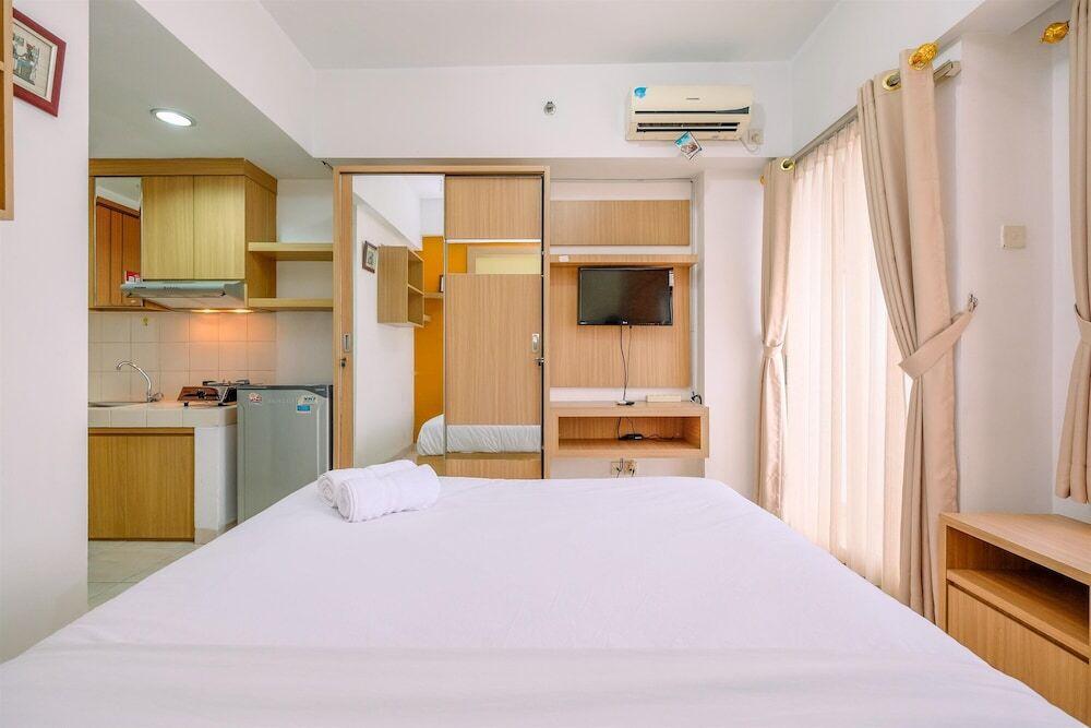 Studio Apartment With Cozy Design At Margonda Residence 3 — фото 2