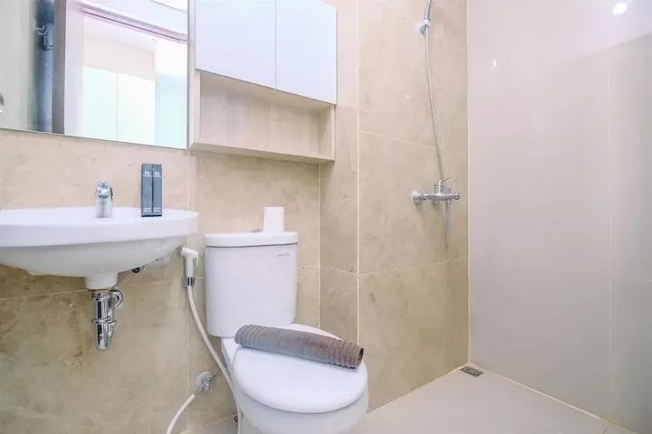 Депок: Fully Furnished With Cozy Design Studio Transpark Cibubur Apartment