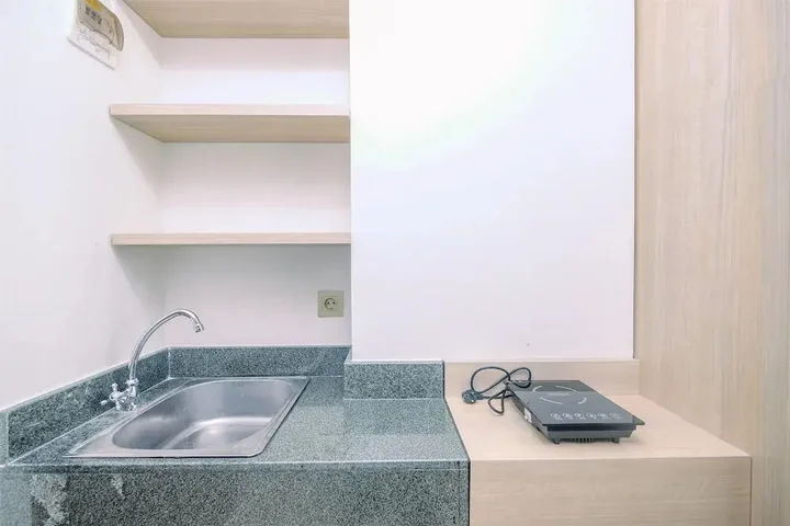 Депок: Fully Furnished With Cozy Design Studio Transpark Cibubur Apartment