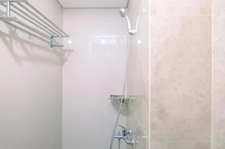 Депок: Great Choice And Comfortable Studio Transpark Cibubur Apartment
