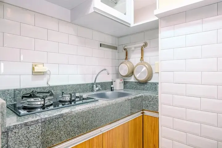 Депок: Best Deal And Comfortable 2Br Transpark Cibubur Apartment Near Mall