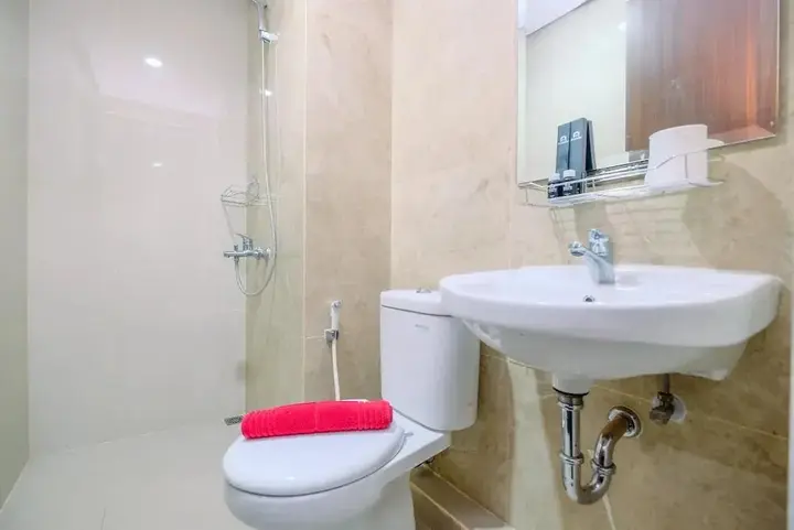 Депок: Best Deal And Comfortable 2Br Transpark Cibubur Apartment Near Mall