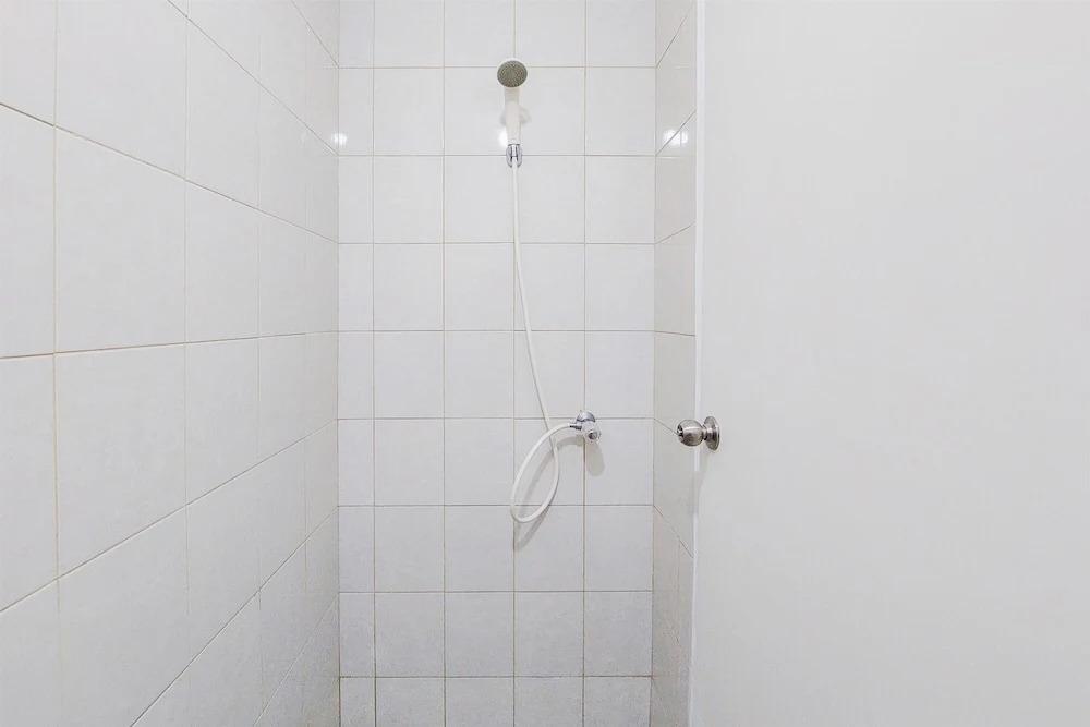 Тангеранг: Minimalist Studio At Poris 88 Apartment
