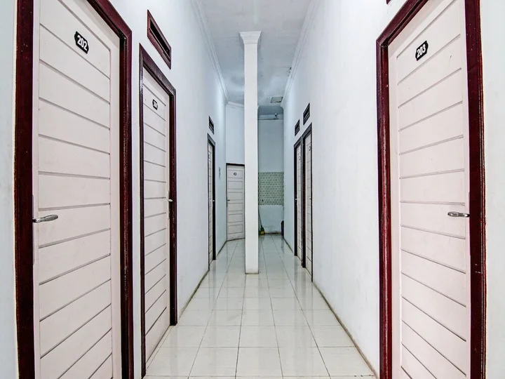 Пеканбару: OYO 92047 Penginapan Arfi Syariah