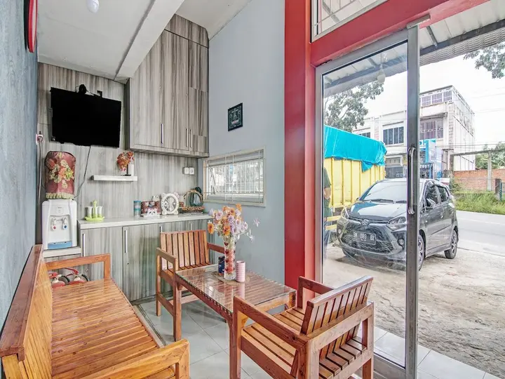 Пеканбару: OYO 92047 Penginapan Arfi Syariah