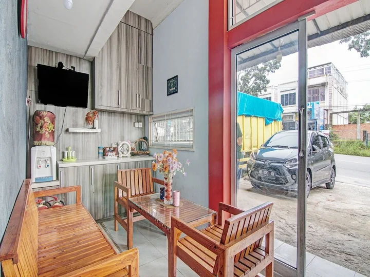 Пеканбару: OYO 92047 Penginapan Arfi Syariah