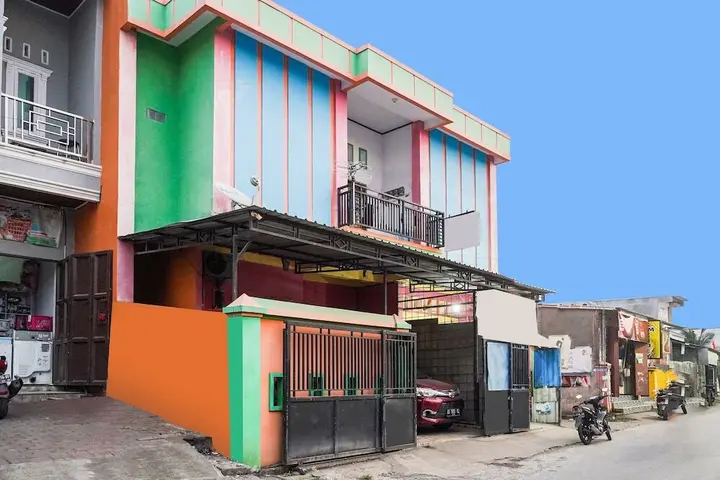Макассар: OYO 91759 Pondok Hikmah Makassar