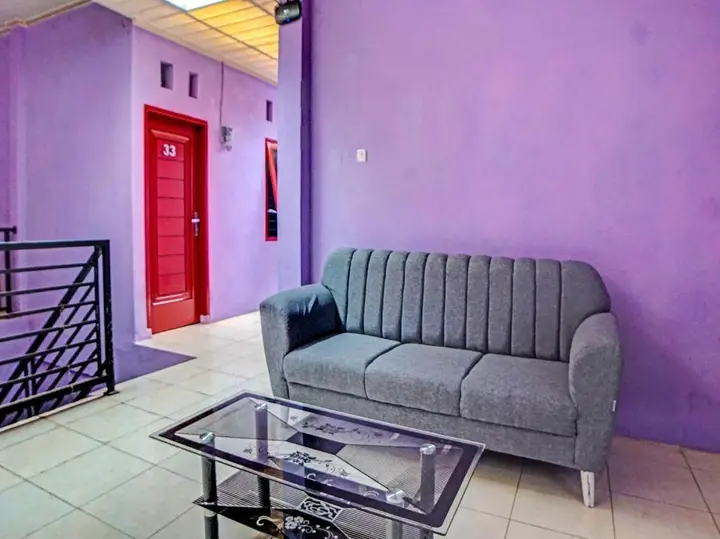 Медан: OYO 91509 Unggul Kost