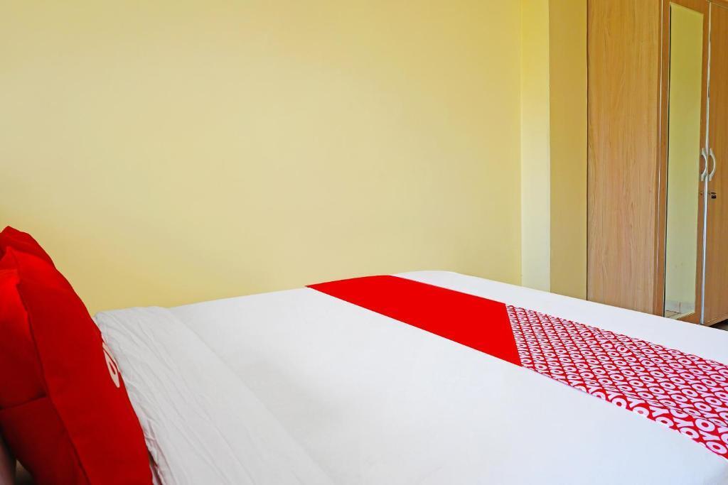 Мадиун: Oyo 91580 Kost Bougenville Syariah