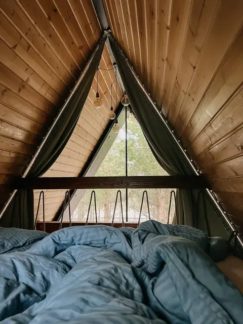 Красный Огорок: Гостевой дом A-Frame 40 с панорамным остеклением