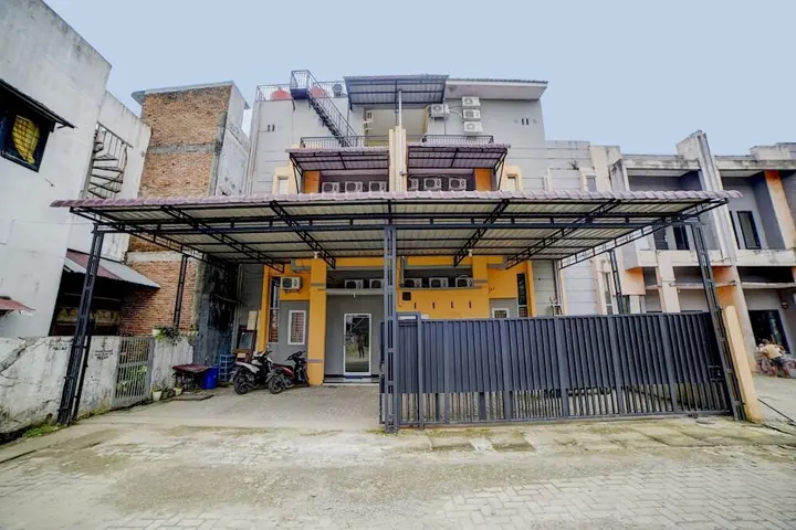 Медан: OYO 90683 Teratai Homestay