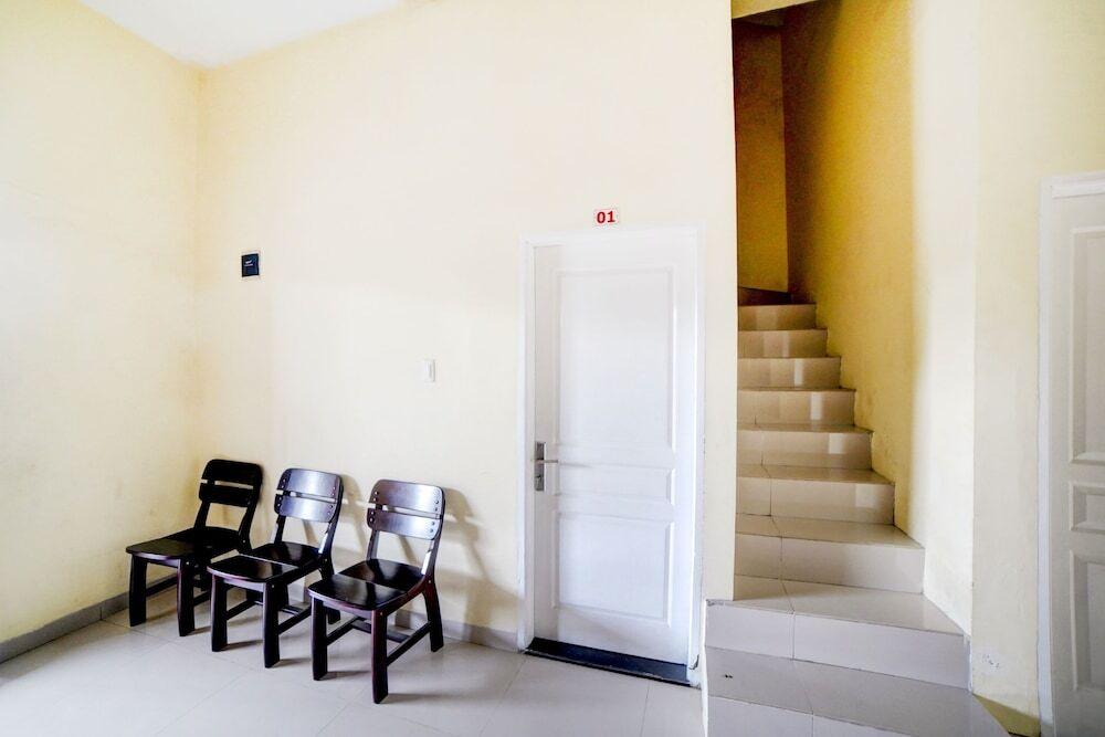 Медан: OYO 90683 Teratai Homestay
