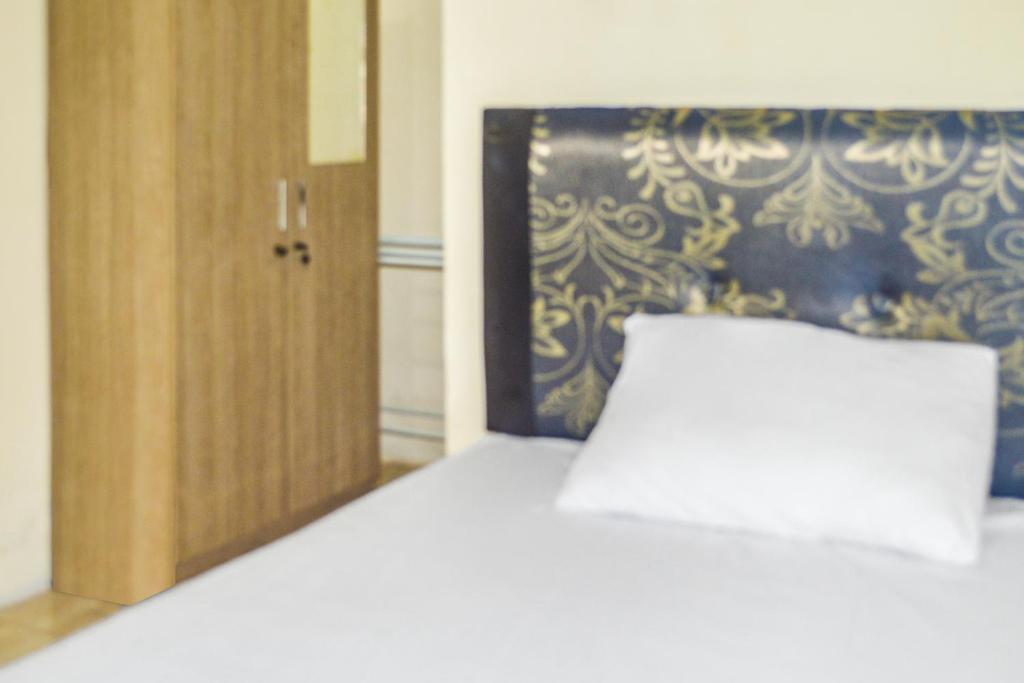 Баликпапан: OYO 91491 Zalfa Guest House Syariah