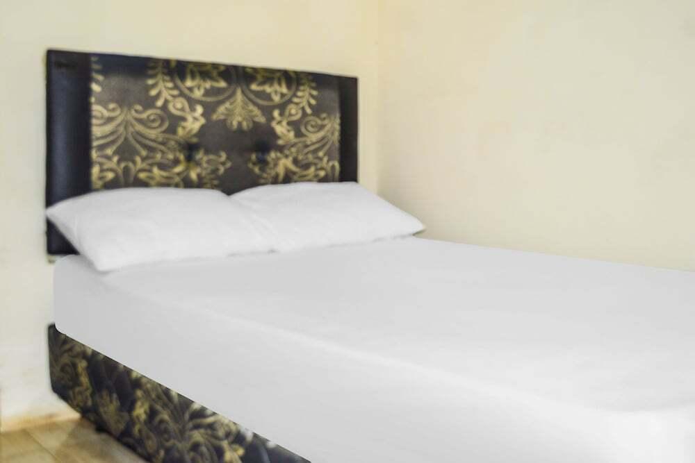 Баликпапан: OYO 91491 Zalfa Guest House Syariah