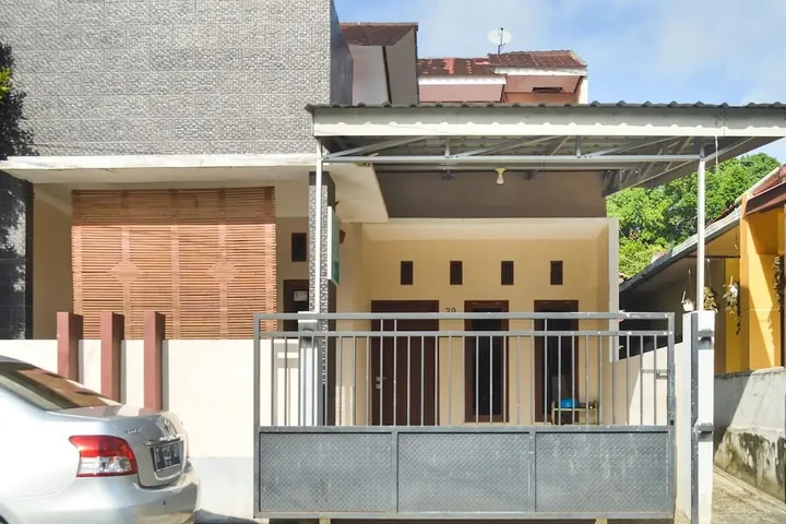 Баликпапан: OYO 91491 Zalfa Guest House Syariah