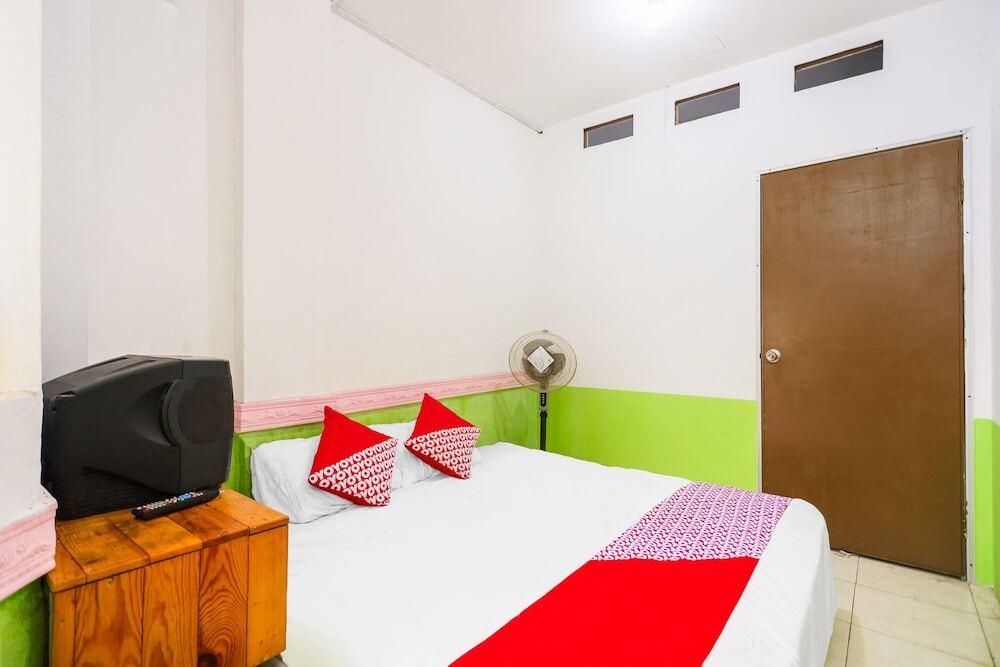 Батам: Spot On 91344 Wr House Syariah Batam
