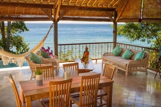 Бунутан: Aquamarine Beach Villas