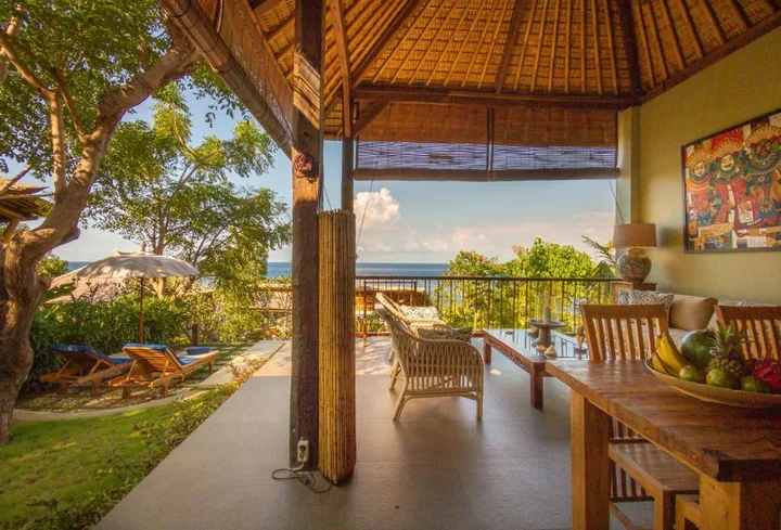 Бунутан: Aquamarine Beach Villas