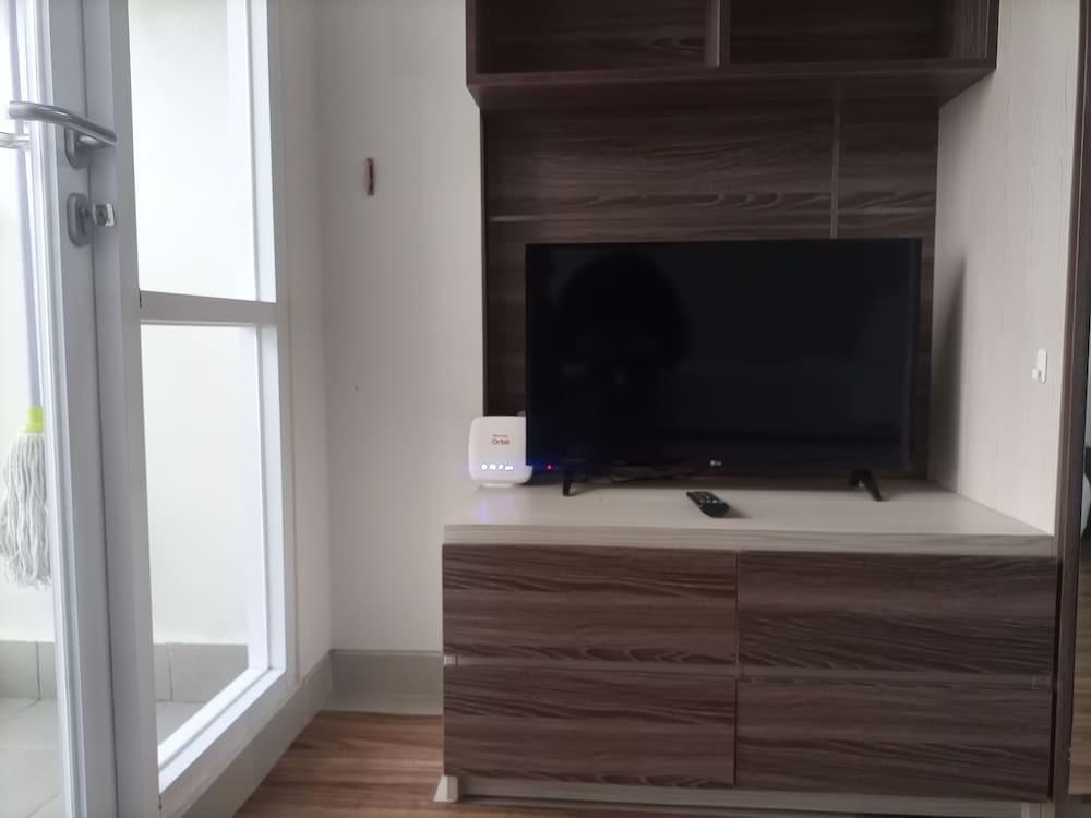 Батуретно: Cozy Studio At Taman Melati Sinduadi Apartment