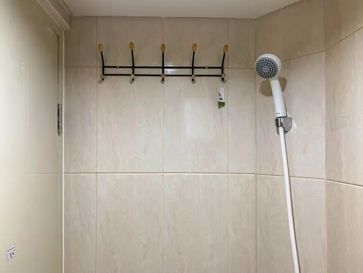 Чипутат: Homey And Compact Studio Apartment Osaka Riverview Pik 2