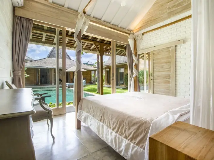 Peaceful Affordable 3 Bedrooms Private Pool Villa Near Seminyak — фото 1