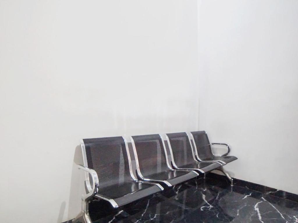 Медан: SUPER OYO 91627 Wika Wiki Homestay