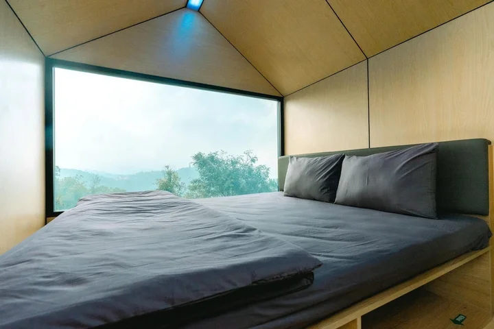 Бату: Bobocabin Coban Rondo Malang
