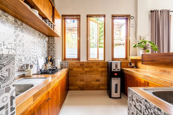 Блахбату: Mironia Villa