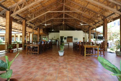 Вори: Two Fish Resort Bunaken