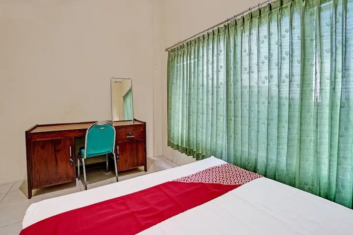 Травас: Oyo 91572 Kost Esklusif Barokah