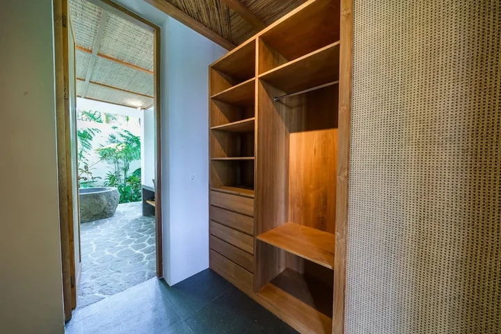 Переренан: Villa Kauh - Luxury Tropical 5BR Villa