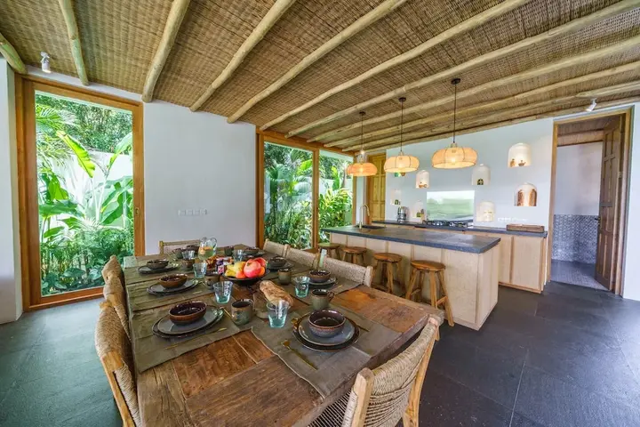 Переренан: Villa Kauh - Luxury Tropical 5BR Villa